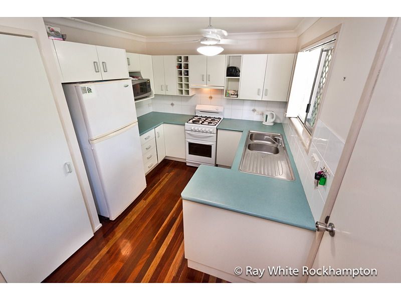 17 Capricorn Crescent, Norman Gardens, QLD 4701