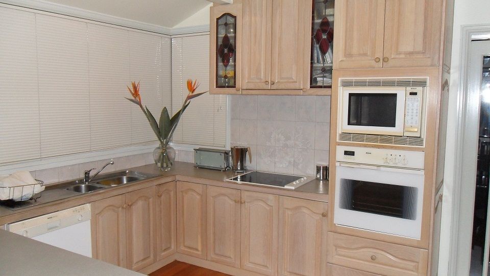 10 Fireball Court, TAYLORS LAKES, VIC 3038