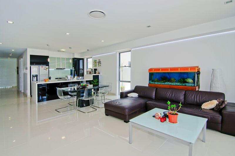 2/16 East Quay Drive, BIGGERA WATERS, QLD 4216