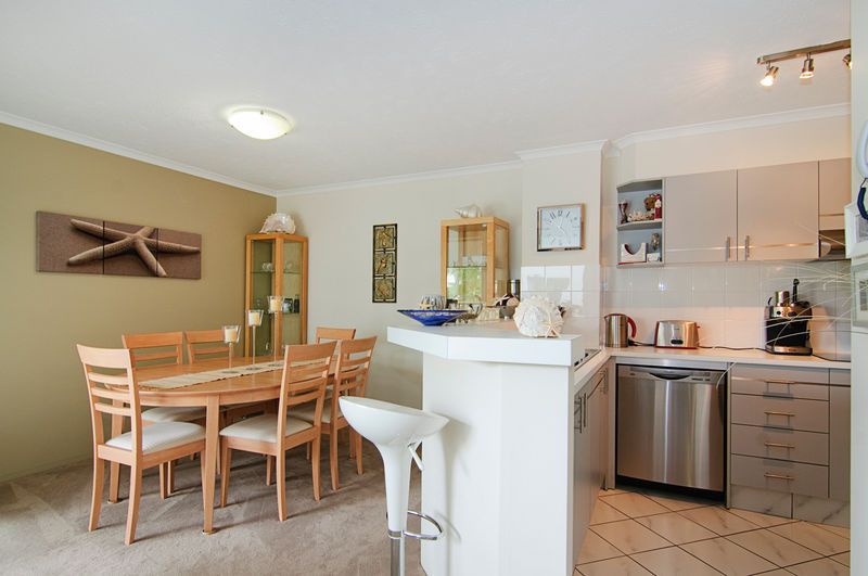 7/4 Madang Crescent, RUNAWAY BAY, QLD 4216