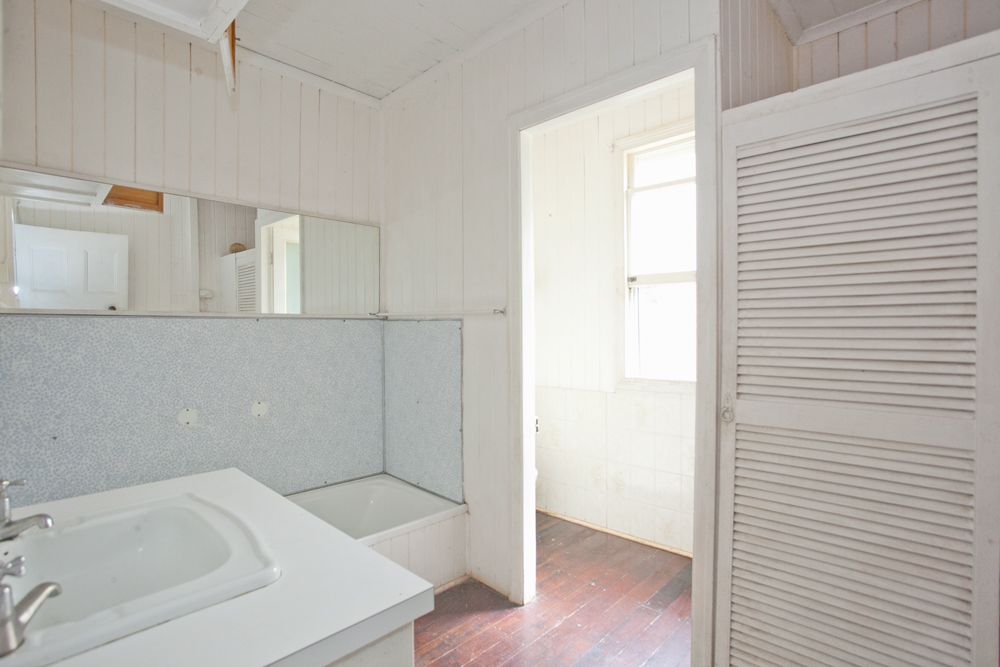 1443 Bribie Island Road, NINGI, QLD 4511
