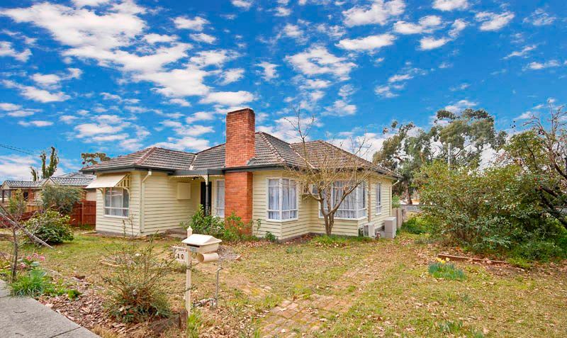 10 Cave Hill Road, LILYDALE VIC 3140