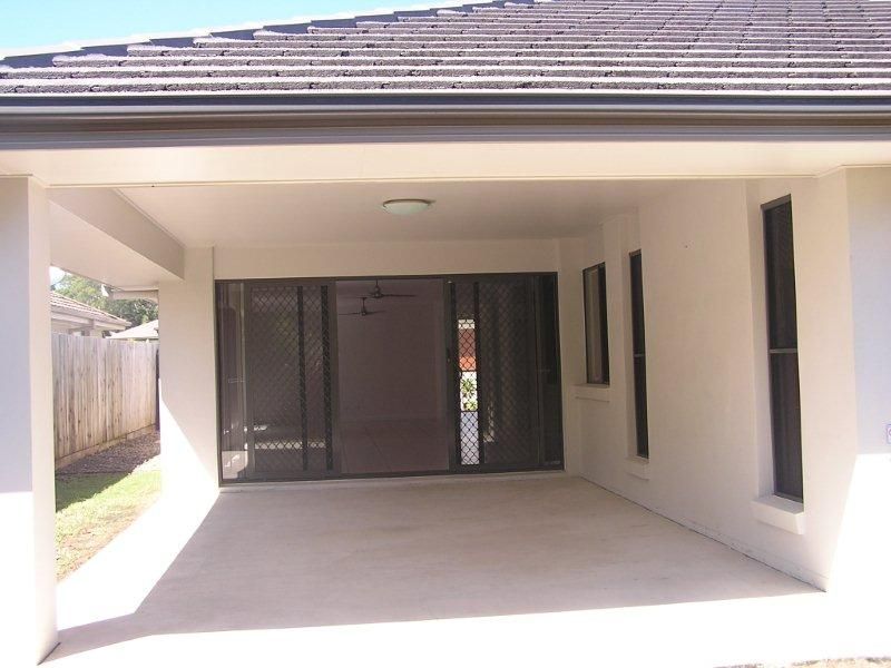 5 Cockatoo Court, BEERWAH, QLD 4519