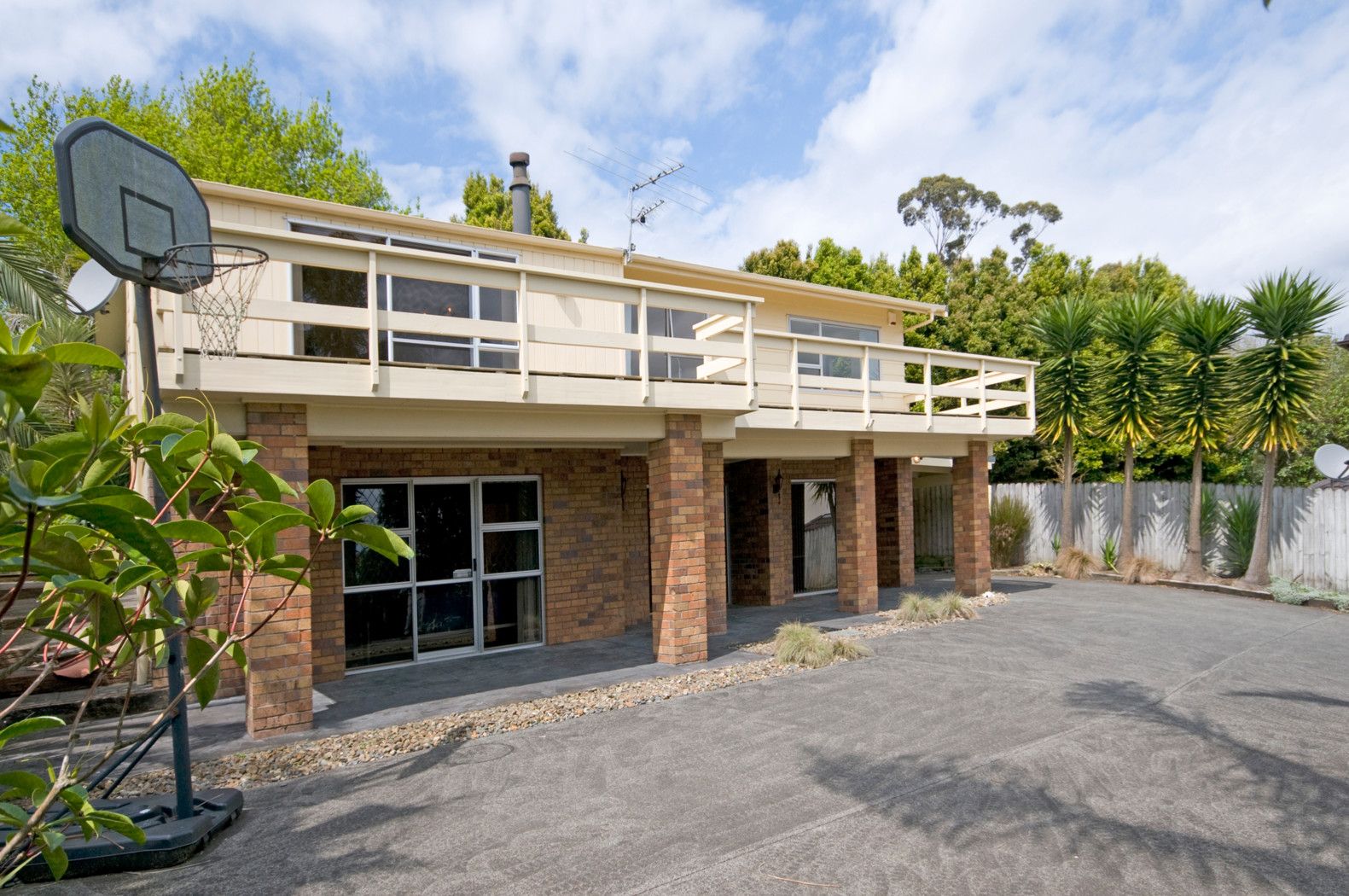 30 Cranberry Place, BUCKLANDS BEACH, Manukau City