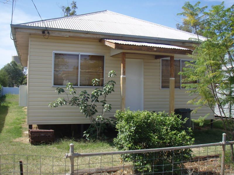 90 Edward Street, CHARLEVILLE QLD 4470