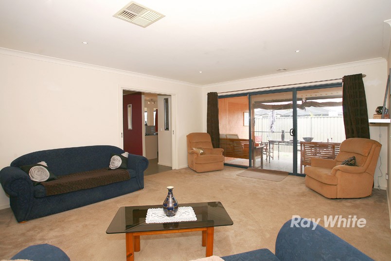 1 Reynard Place, CRANBOURNE EAST, VIC 3977