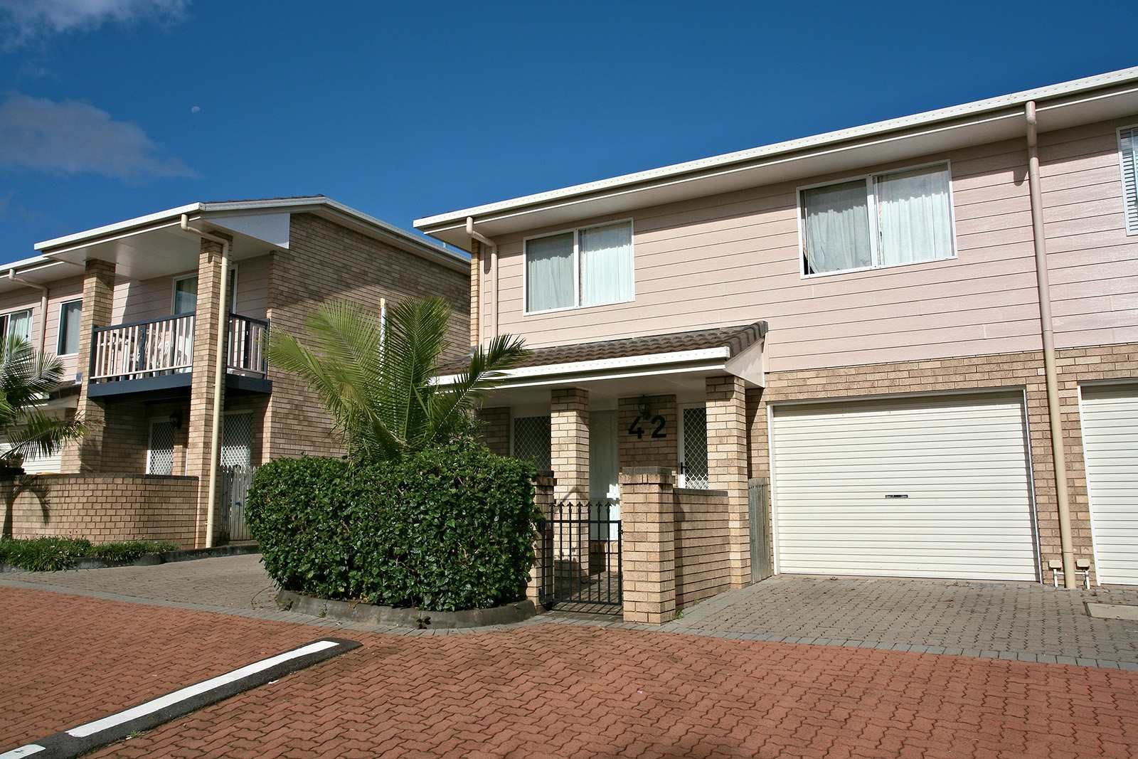 16 Arcadia Street, EIGHT MILE PLAINS QLD 4113
