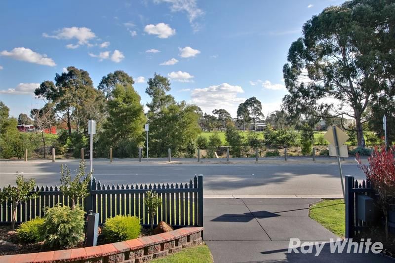 32 Forest Oak Drive, UPPER FERNTREE GULLY, VIC 3156