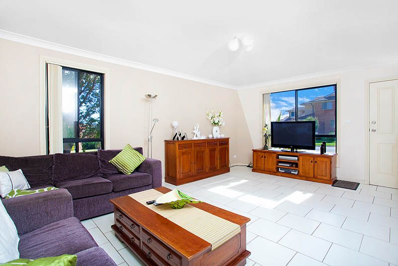 2/8 Wallis Close, FLINDERS, NSW 2529