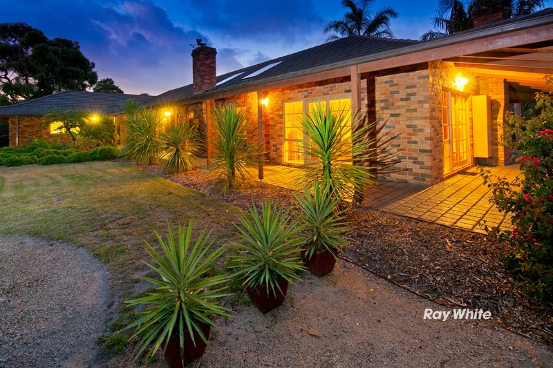 595 Robinsons Road, LANGWARRIN, VIC 3910