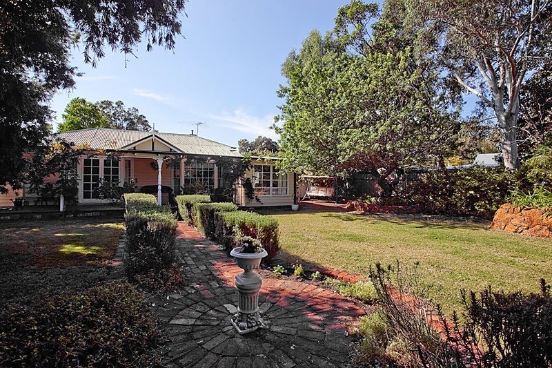 6 Parke Road, GOOSEBERRY HILL WA 6076