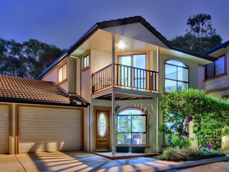 12 Greendale Way, CARINDALE QLD 4152