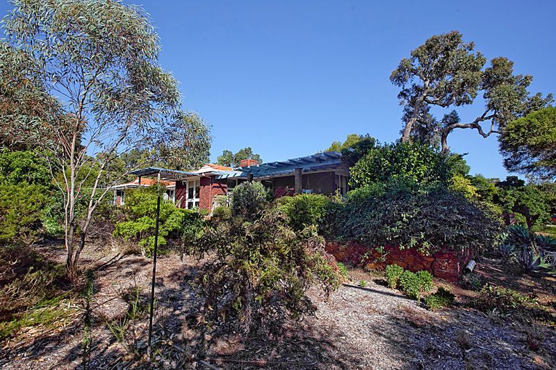5 Moran Road, KALAMUNDA, WA 6076