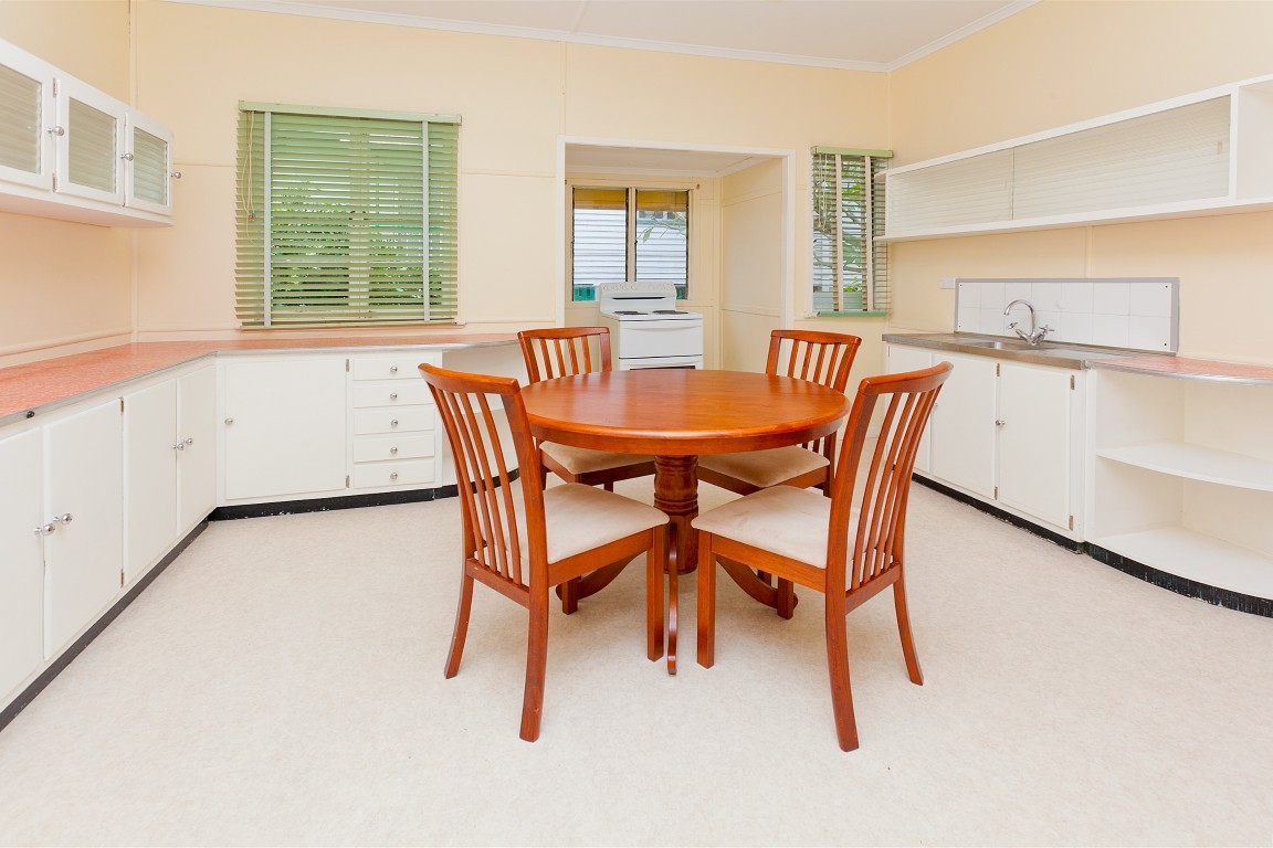 6 Fry Street, HOLLAND PARK, QLD 4121