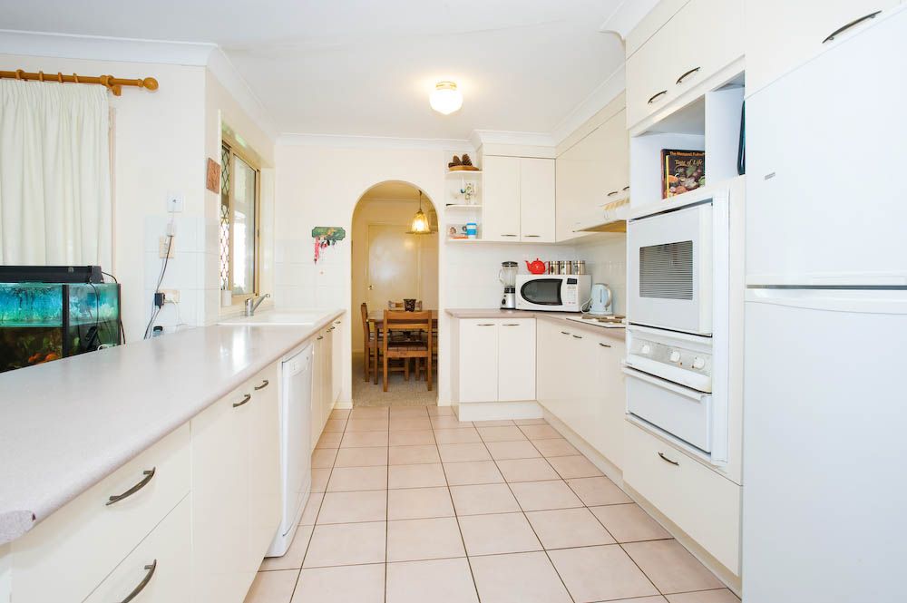 4 Cachet Court, EIGHT MILE PLAINS, QLD 4113