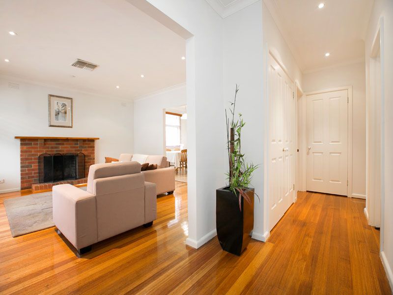 4 St Marks Close, DINGLEY VILLAGE, VIC 3172