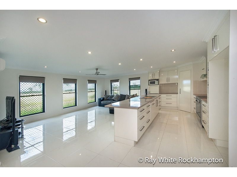 52 McQuire Road, ALTON DOWNS, QLD 4702