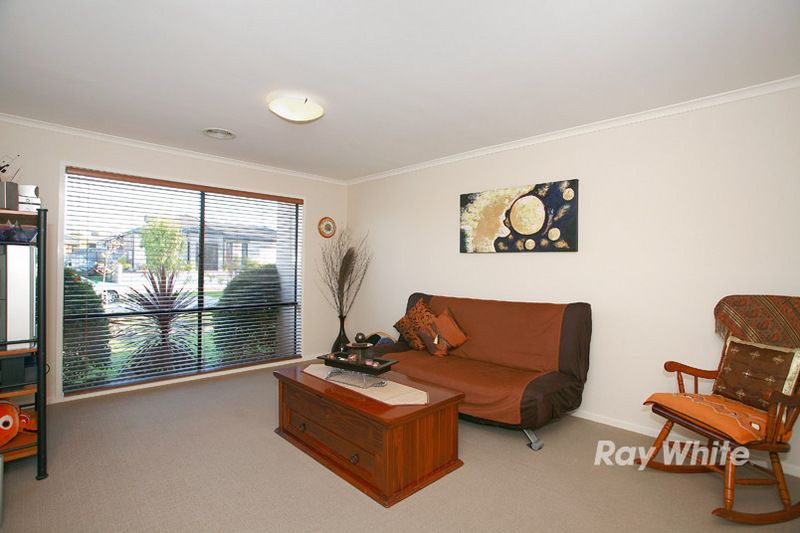 6 Heatherwood Court, CRANBOURNE, VIC 3977