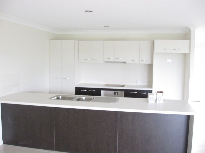 15 Paperbark Drive, GLENVALE, QLD 4350