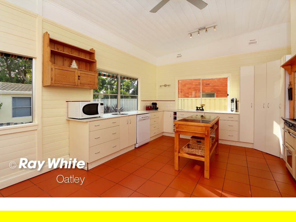 82 Gungah Bay Road, OATLEY, NSW 2223