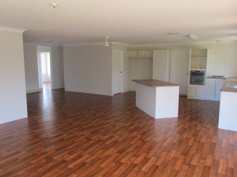 15 Darwinia Close, STRATHALBYN, WA 6530