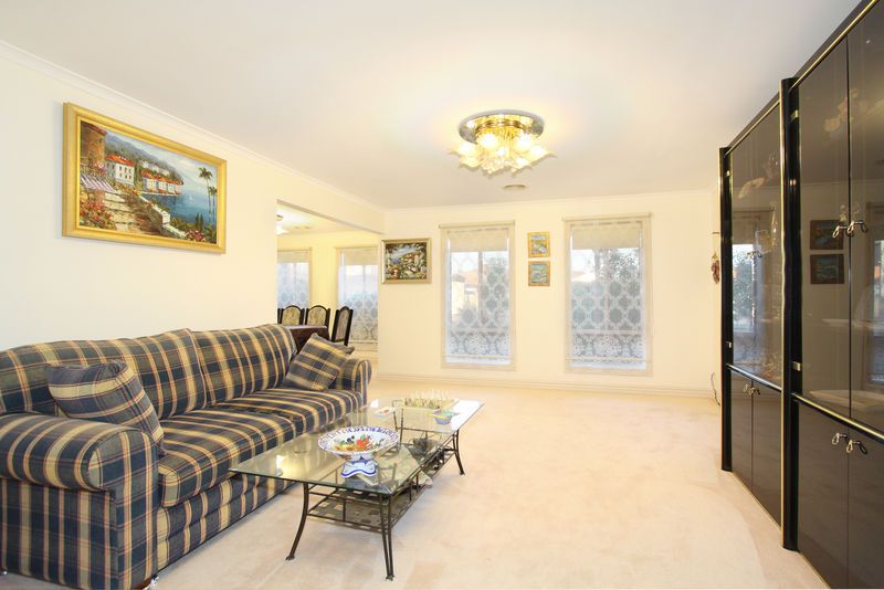 41 Dealing Drive, OAKLEIGH SOUTH, VIC 3167