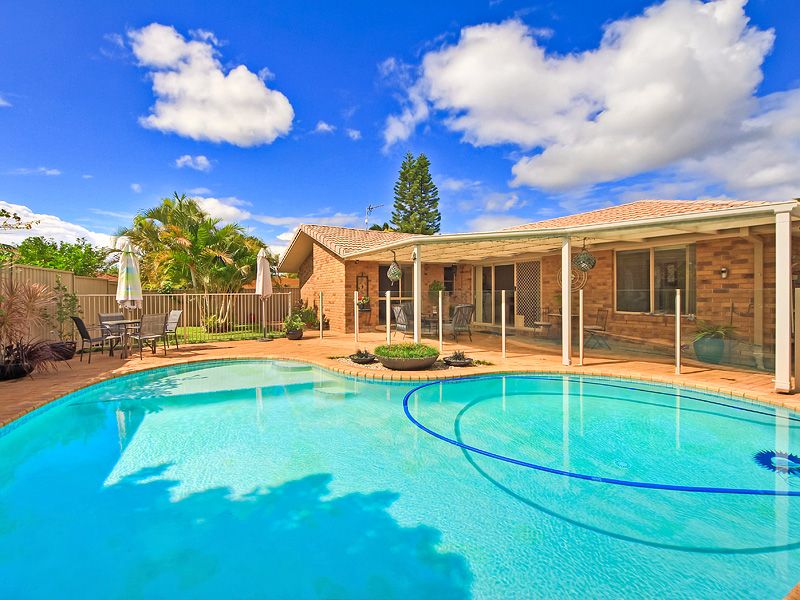 3 Maleny Place, HELENSVALE, QLD 4212