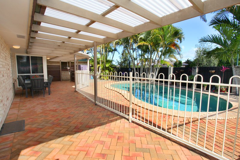15 Sweetbrush, MOUNTAIN CREEK, QLD 4557