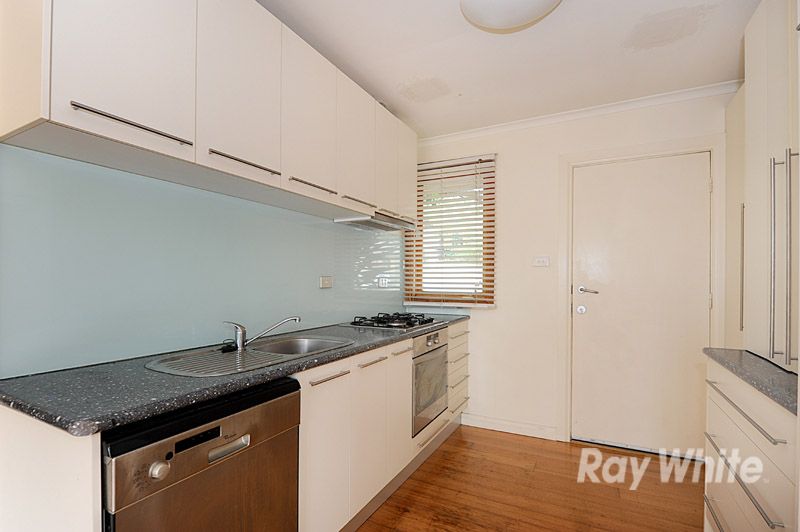 4 Winwood Drive, FERNTREE GULLY, VIC 3156