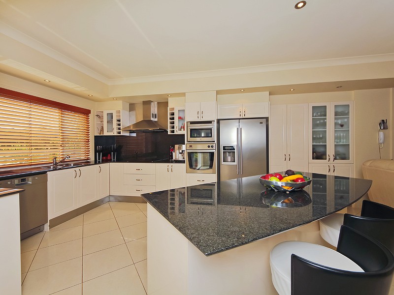 19 Meadowview Drive, CARRARA, QLD 4211