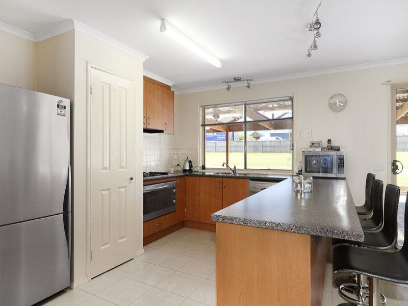 5 Radesin Rise, NARRE WARREN NORTH, VIC 3804