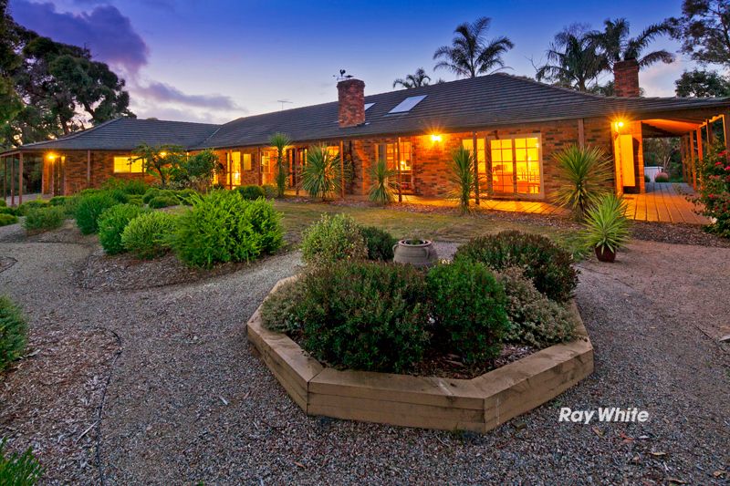 595 Robinsons Road, LANGWARRIN VIC 3910
