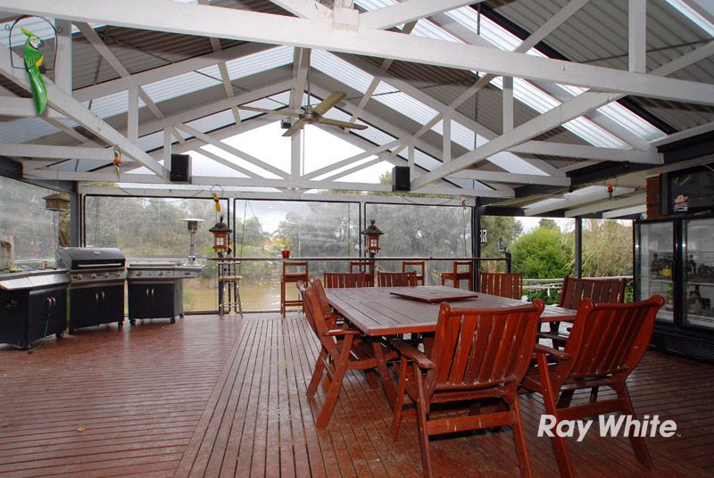 90 McClelland Drive, LANGWARRIN, VIC 3910