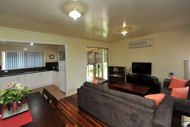 11 Mooney Street, HARLAXTON, QLD 4350