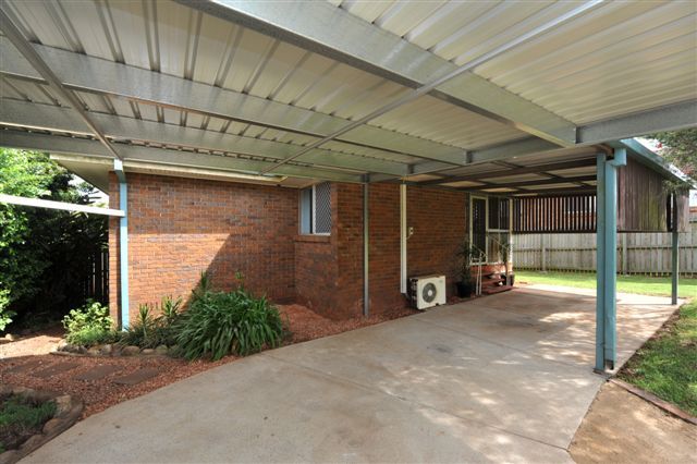 11 Mooney Street, HARLAXTON QLD 4350