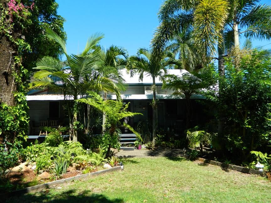 6 Janz Street, SLADE POINT QLD 4740