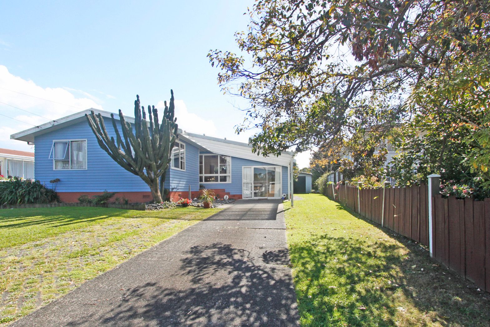 57 Dale Crescent, PAKURANGA, Manukau City