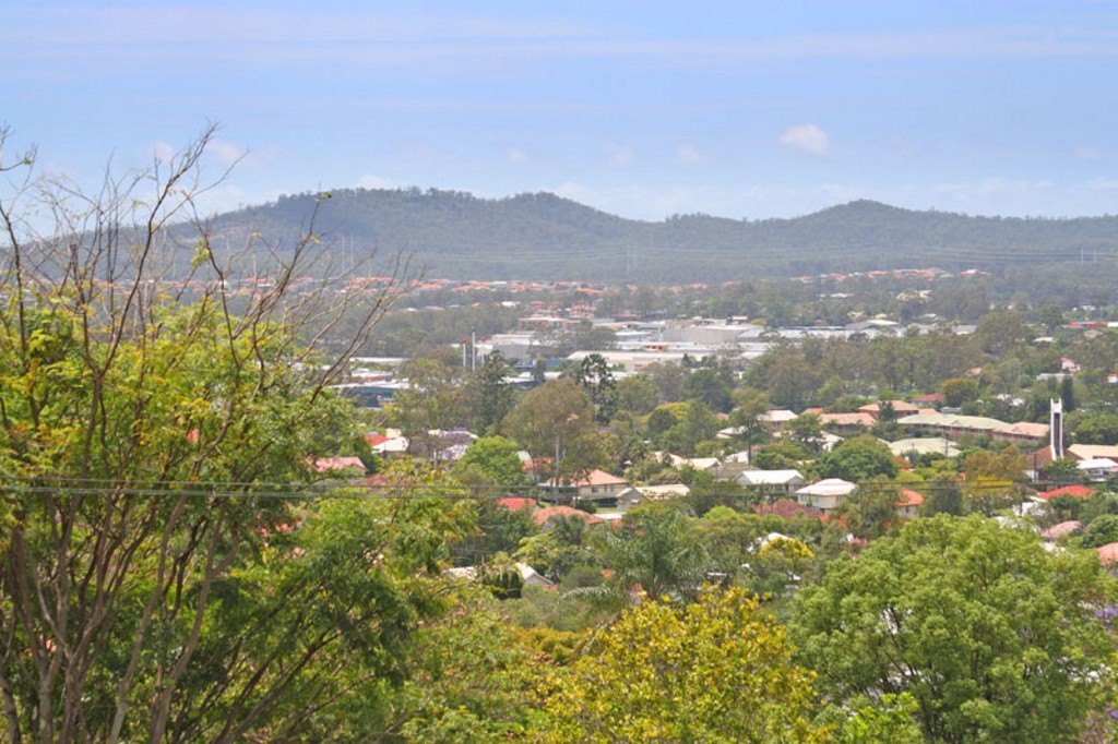 92 Hoff Street, MOUNT GRAVATT EAST, QLD 4122