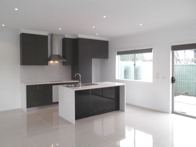 2/353 Gaffney Street, PASCOE VALE, VIC 3044