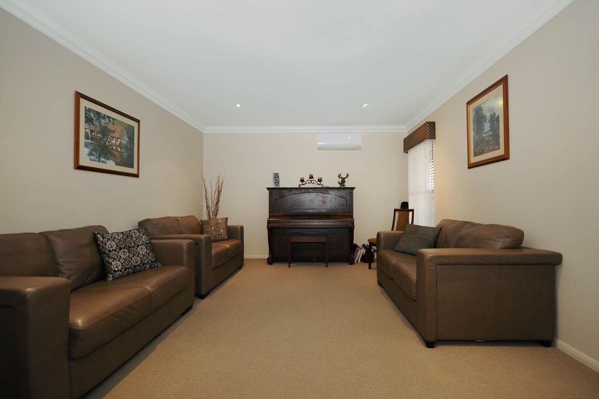 20 Rosella Street, RANGEVILLE, QLD 4350