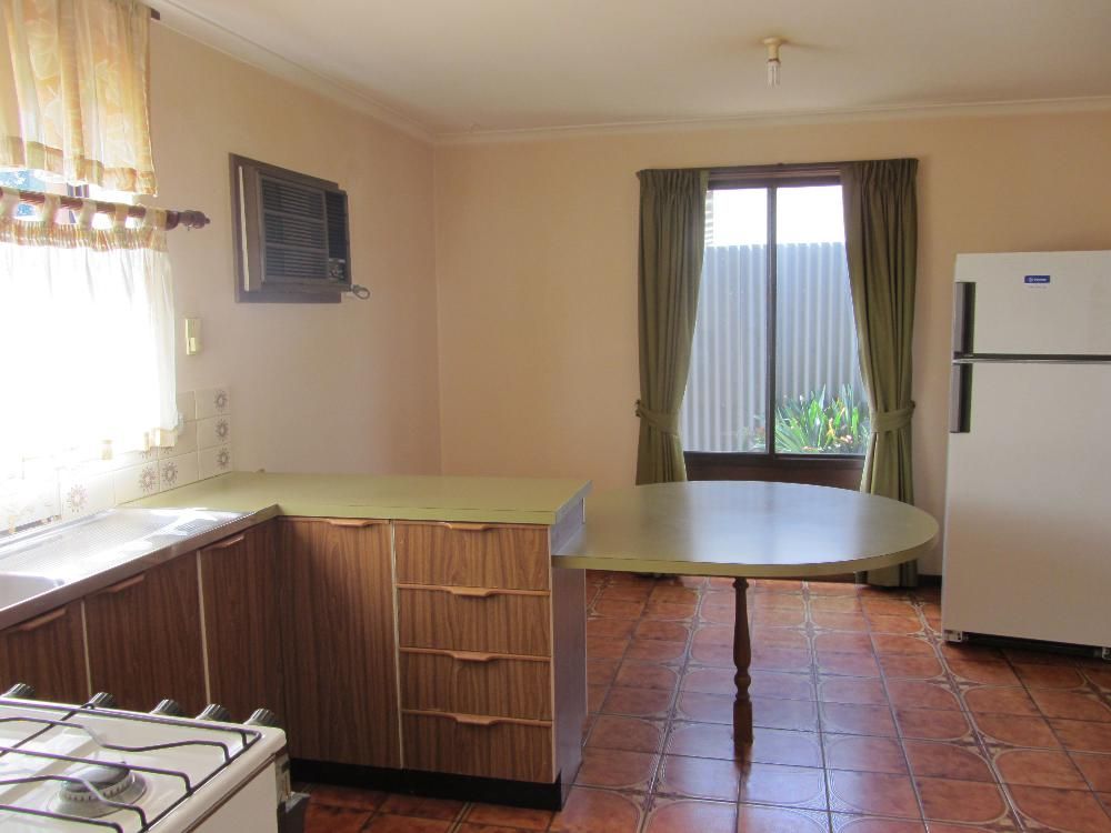 9 Renwick Court, LAVINGTON, NSW 2641