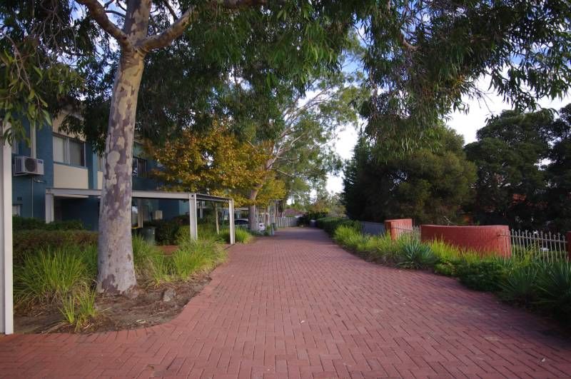 1/18 Greville Way, GIRRAWHEEN, WA 6064