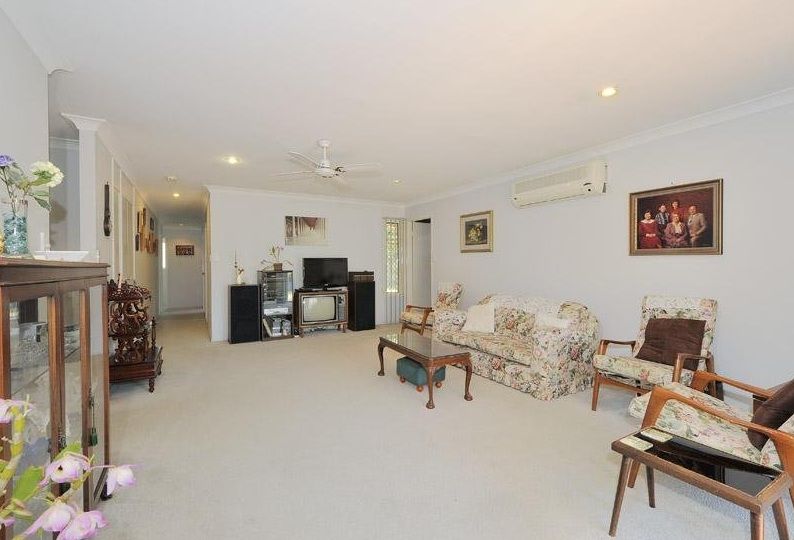 45 Stackpole Street, WISHART, QLD 4122