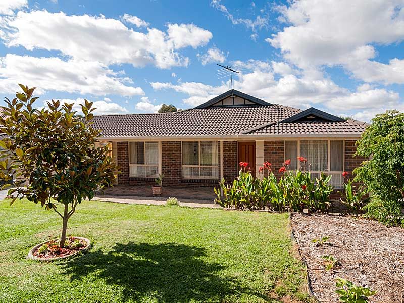 16 Elizabeth Street, NAIRNE, SA 5252