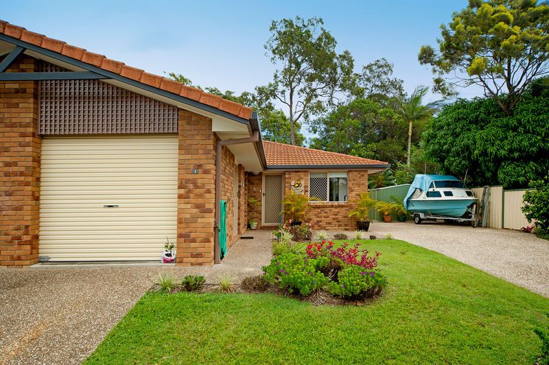461 Pine Ridge Road, RUNAWAY BAY QLD 4216