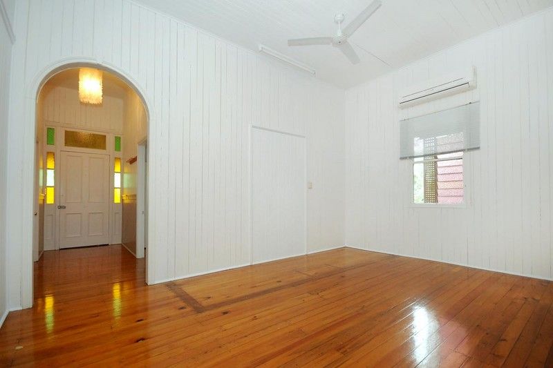 31 Gentle Street, NORTH TOOWOOMBA, QLD 4350
