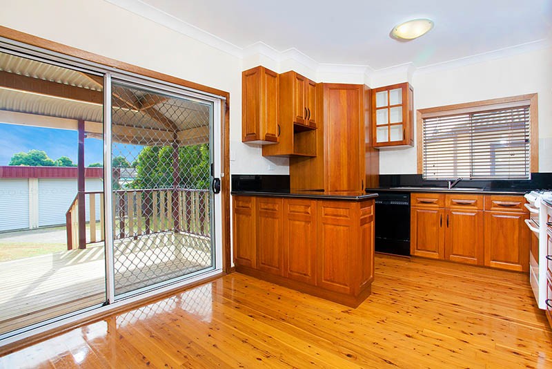 15 Bluebell Road, BARRACK HEIGHTS, NSW 2528