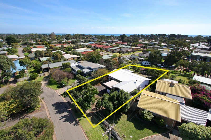 14 Clematis Avenue, ROSEBUD, VIC 3939