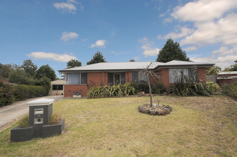 11 Shearwater Court, MORNINGTON VIC 3931