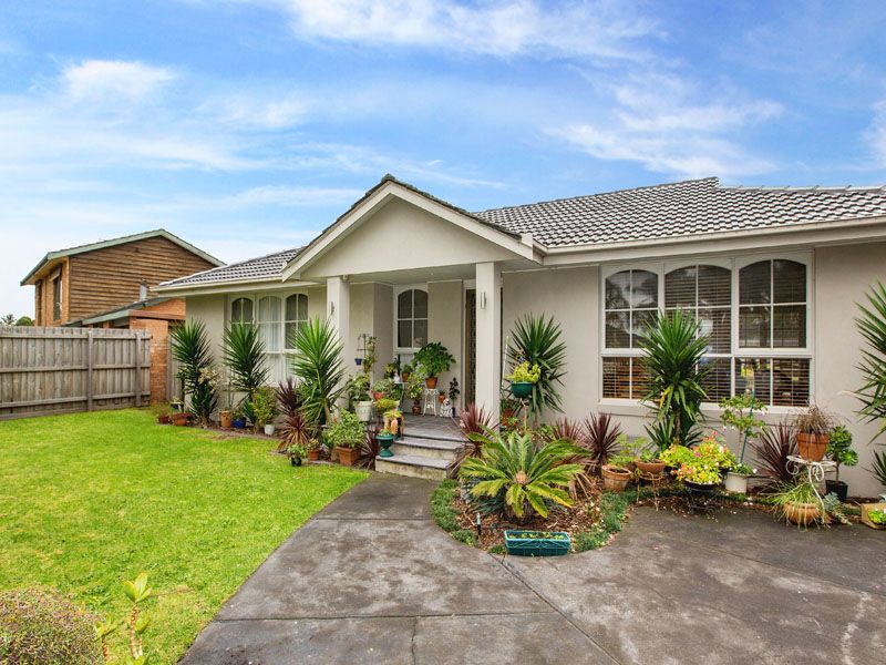 18 Pankina Court, DINGLEY VILLAGE, VIC 3172